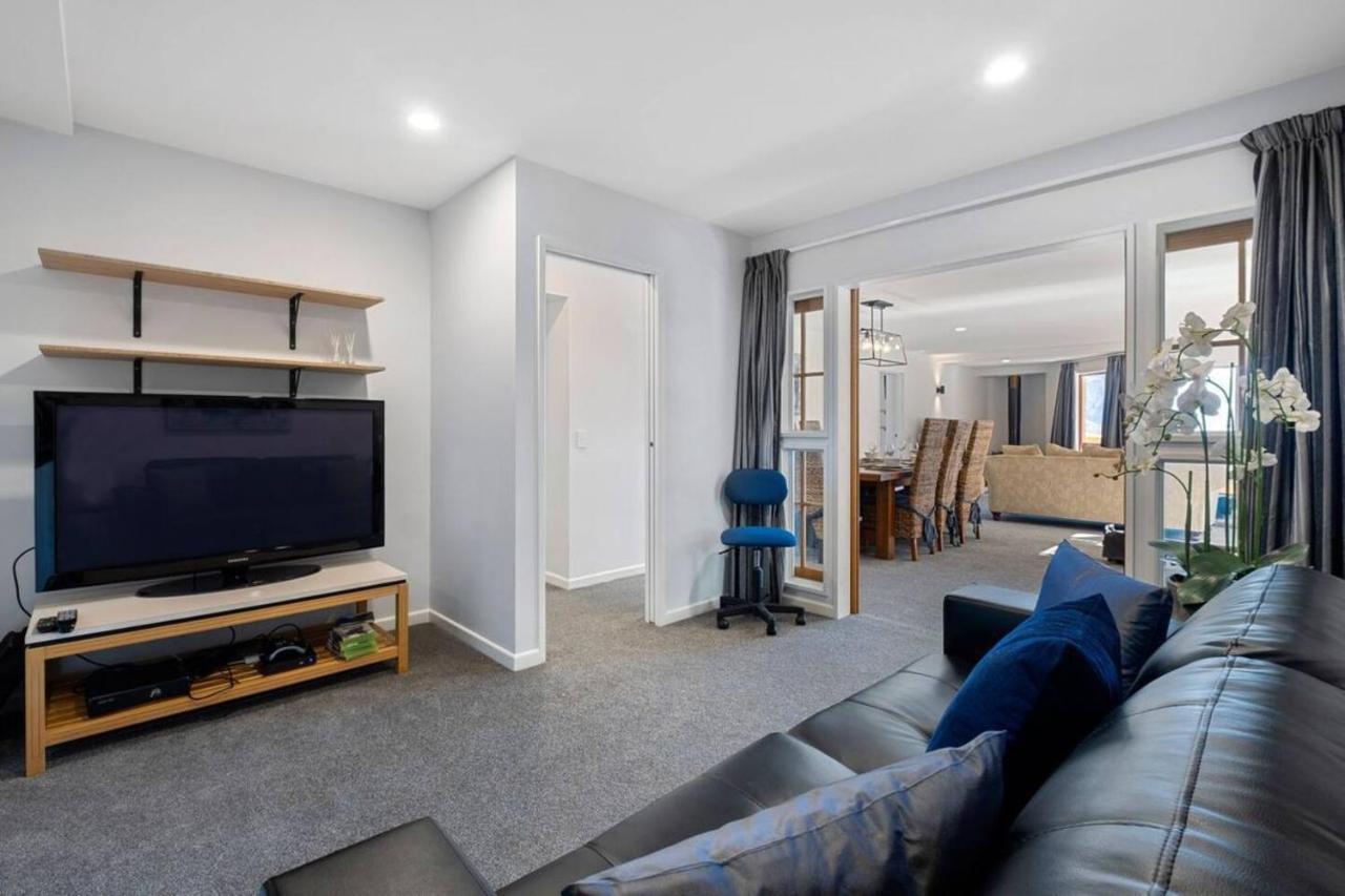 Magnificent Apartment With Great Views! Квинстаун Экстерьер фото